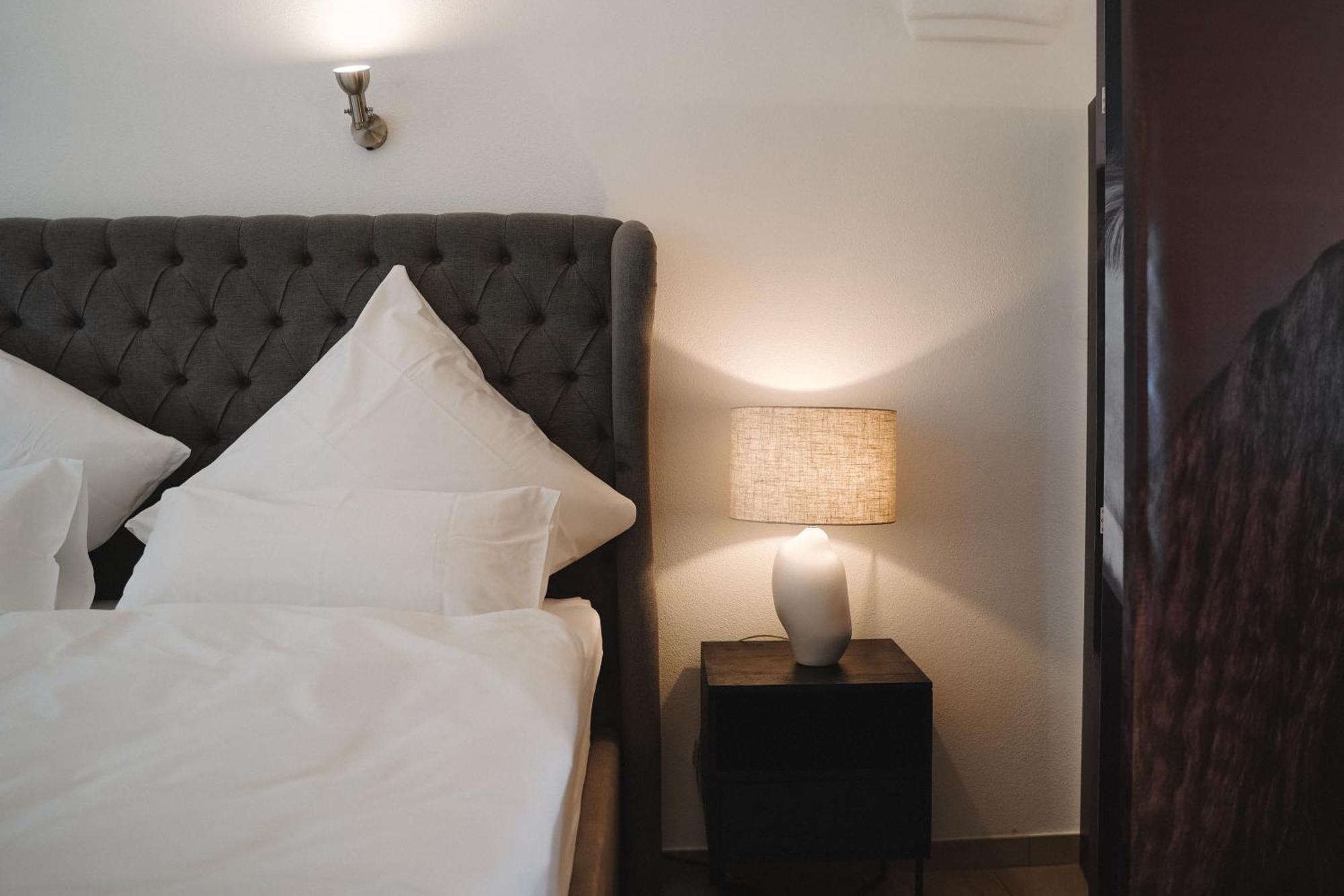 Black Horse Family Apartment - Barrierearm - Pfotenglueck - Familienzeit By Loewenherz Homes Stephanskirchen Dış mekan fotoğraf